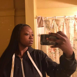 Meet your Posher, Ebonisha